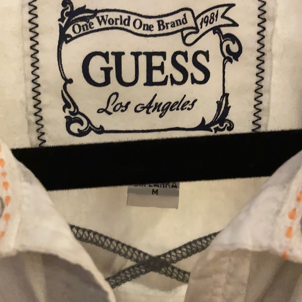 Guess button down top - Picture 2 of 6